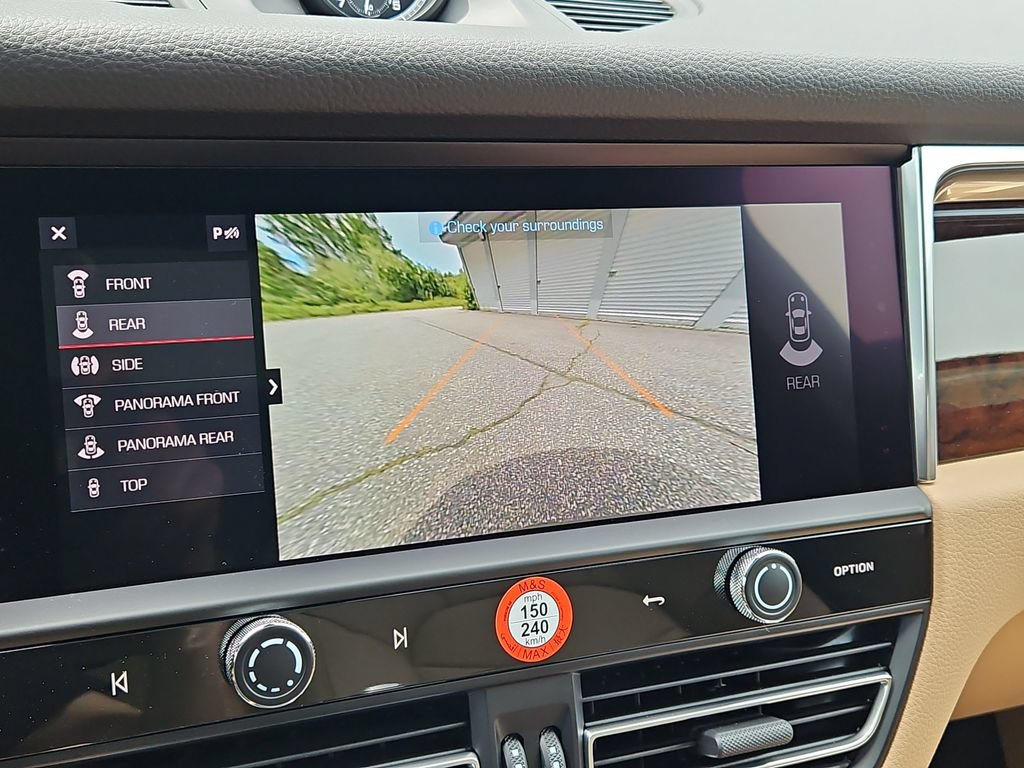 Certified 2026 Porsche Macan AWD/4WD image 13