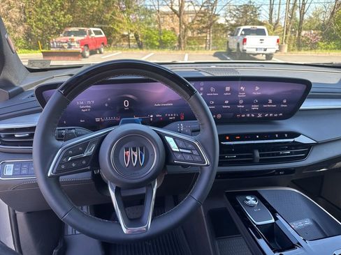 New 2026 Buick Enclave Avenir w/ Super Cruise Package AWD/4WD image 18