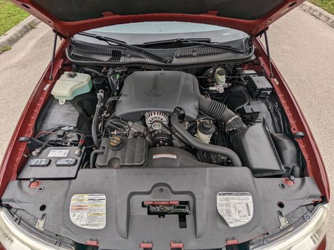 Used 1998 Lincoln Town Car Executive image 34