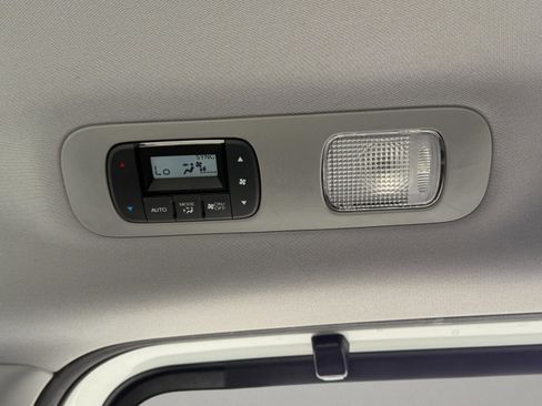 Used 2018 Honda Odyssey EX-L image 24