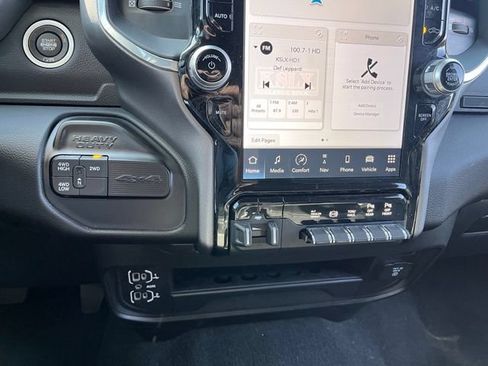Used 2024 RAM 2500 Laramie AWD/4WD image 25