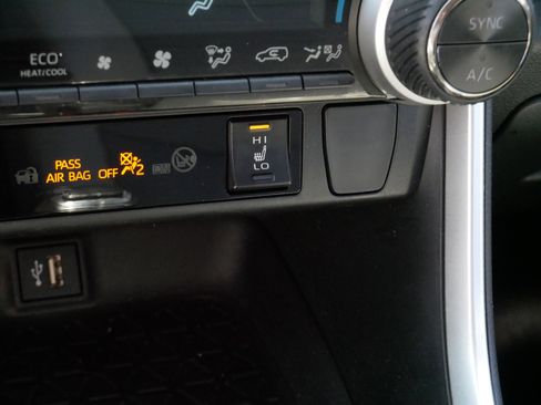 Certified 2023 Toyota RAV4 XLE Premium AWD/4WD image 29