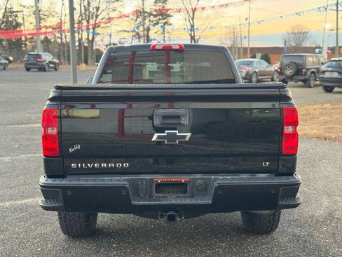 Used 2018 Chevrolet Silverado 1500 LT w/ Midnight Edition image 4