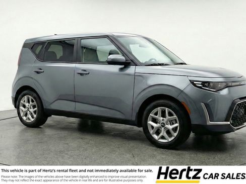 Used 2025 Kia Soul LX w/ LX Technology Package image 1