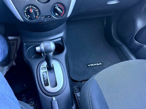 Used 2015 Nissan Versa SV image 17