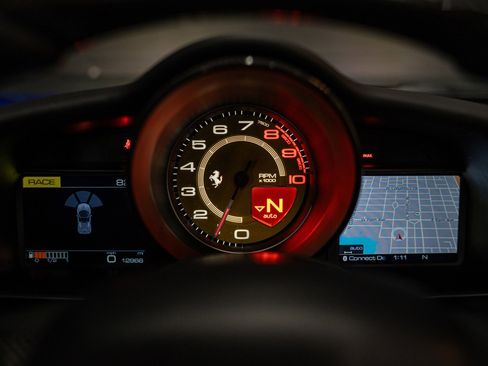 Used 2019 Ferrari 488 Spider RWD image 20