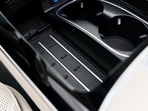 Used 2024 Mercedes-Benz S 580e 4MATIC Sedan image 71