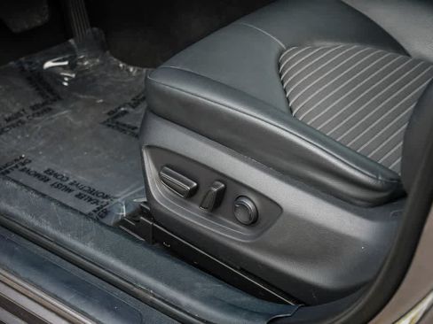 Used 2022 Toyota Camry SE FWD image 26