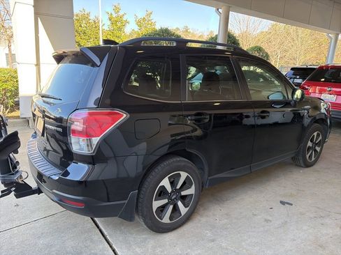 Used 2018 Subaru Forester 2.5i Limited image 3