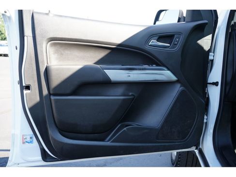 Used 2020 Chevrolet Colorado LT w/ Safety Package image 15