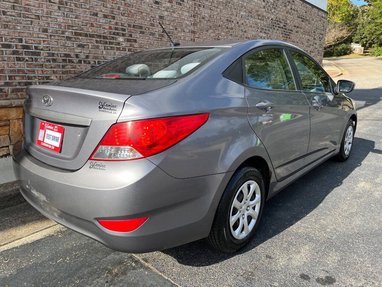 Used 2013 Hyundai Accent GLS FWD image 5