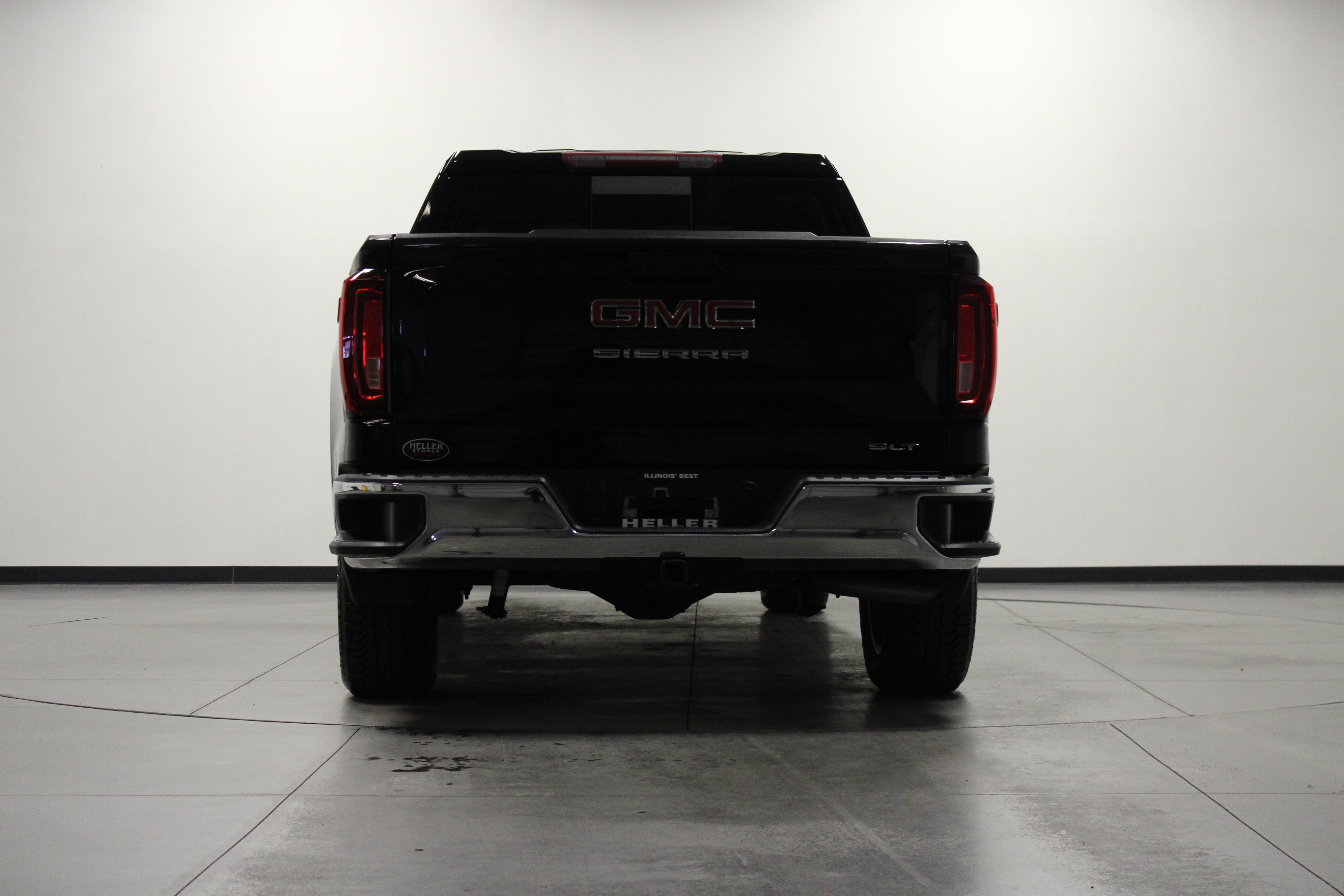 Used 2023 GMC Sierra 1500 SLT w/ SLT Premium Package AWD/4WD image 5