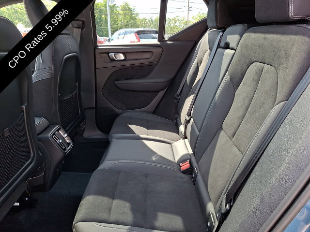 Certified 2023 Volvo XC40 B5 Plus w/ Driver Assist Package AWD/4WD image 12