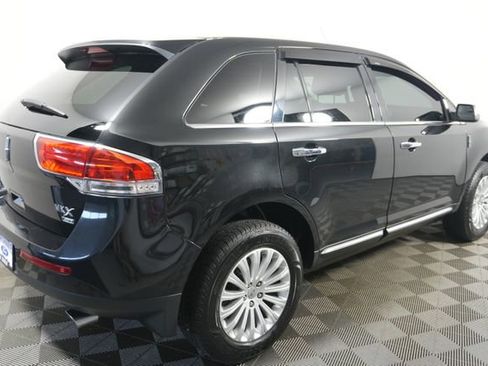 Used 2013 Lincoln MKX AWD image 3