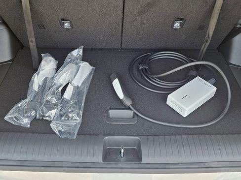 New 2026 Hyundai Ioniq 9 SEL AWD/4WD image 30
