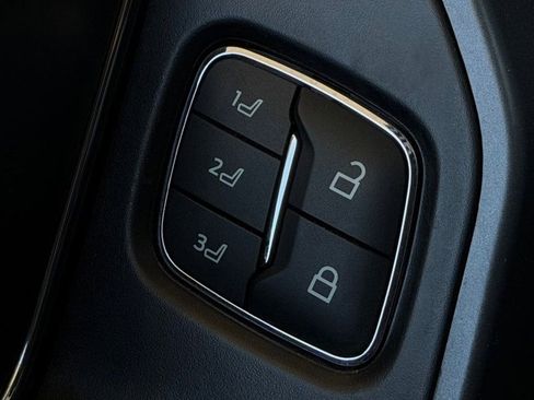 Used 2022 Ford F150 Lariat image 28