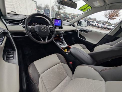 Used 2024 Toyota RAV4 Adventure image 5