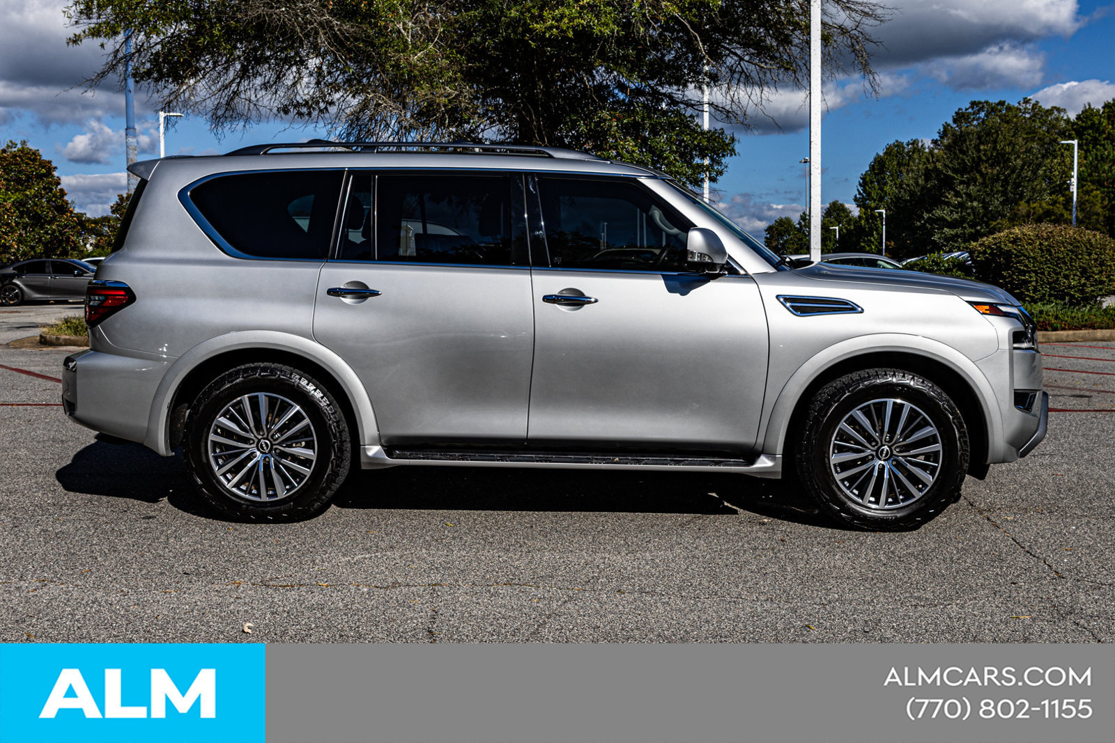 Used 2023 Nissan Armada SL w/ Captain's Chairs Package AWD/4WD image 10