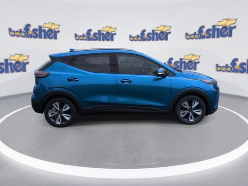Certified 2022 Chevrolet Bolt EUV LT w/ Convenience Package FWD image 9