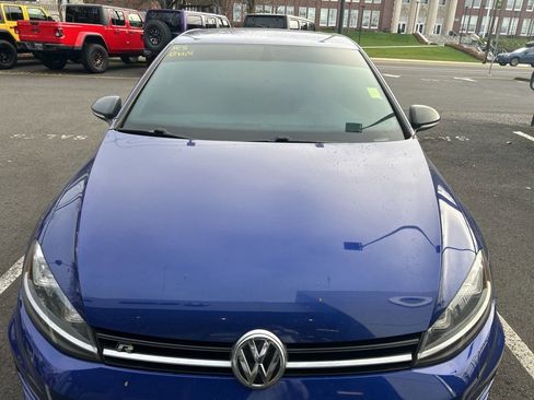 Used 2017 Volkswagen Golf R 4-Door image 3