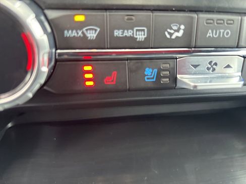 Used 2023 Ford F150 Lariat w/ Equipment Group 502A High image 25