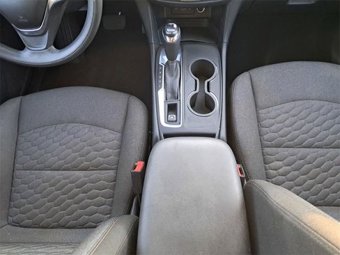 Used 2020 Chevrolet Equinox LT w/ LPO, Cargo Package image 18