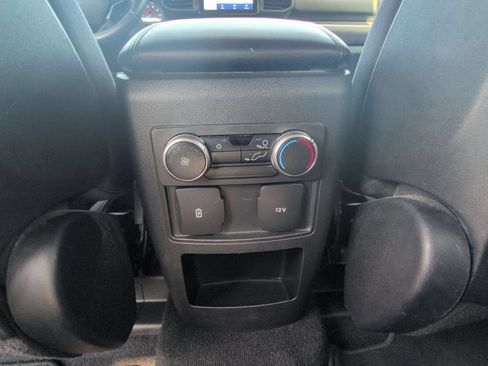 Used 2020 Ford Explorer XLT RWD image 25