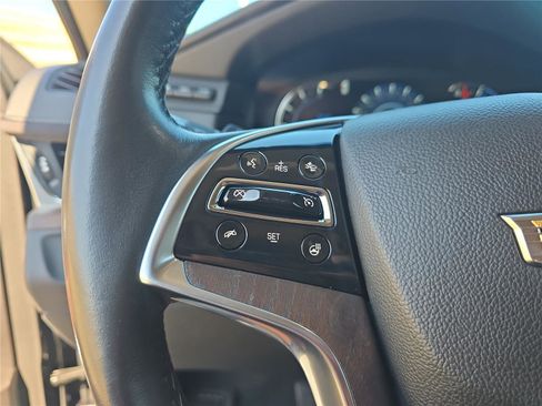 Used 2017 Cadillac Escalade Premium Luxury image 24
