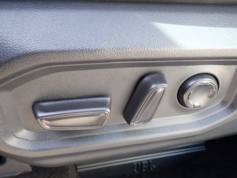 Used 2025 Toyota Sequoia Platinum AWD/4WD image 16