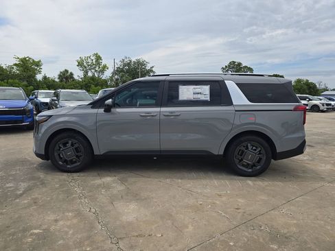 New 2026 Kia Carnival EX FWD image 5
