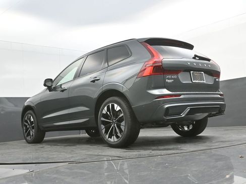 New 2026 Volvo XC60 B5 Plus w/ Climate Package AWD/4WD image 32