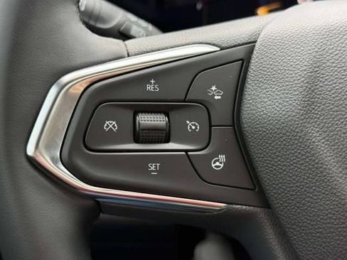Used 2025 Chevrolet Trax ACTIV w/ Sunroof Package FWD image 20