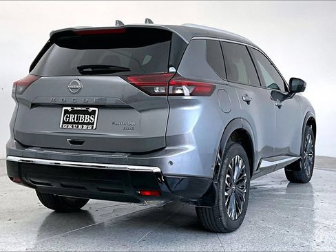 Used 2025 Nissan Rogue Platinum w/ Tech Package AWD/4WD image 2