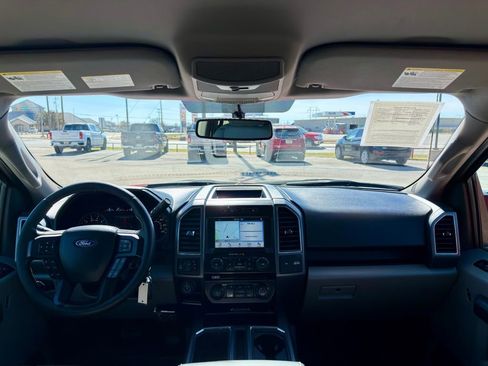 Used 2017 Ford F150 XLT w/ Equipment Group 302A Luxury image 15