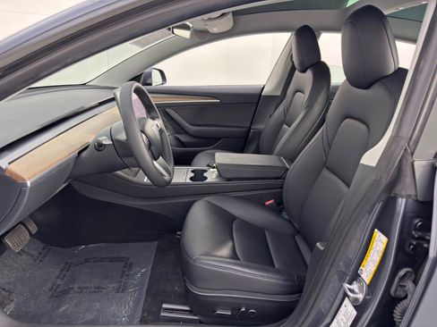 Used 2023 Tesla Model 3 Standard Range image 17