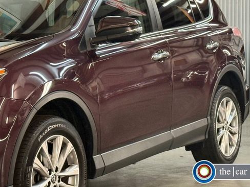 Used 2016 Toyota RAV4 Limited image 2