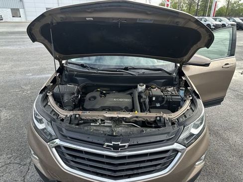 Used 2019 Chevrolet Equinox LT w/ Driver Convenience Package AWD/4WD image 19