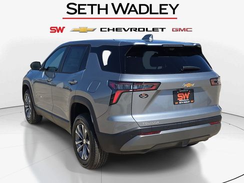 New 2026 Chevrolet Equinox LT w/ Convenience Package II FWD image 6