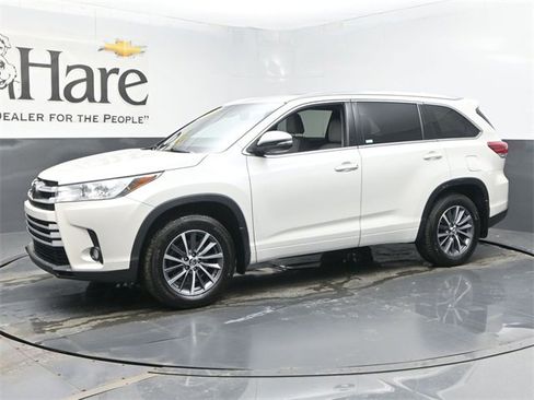 Used 2018 Toyota Highlander XLE image 31