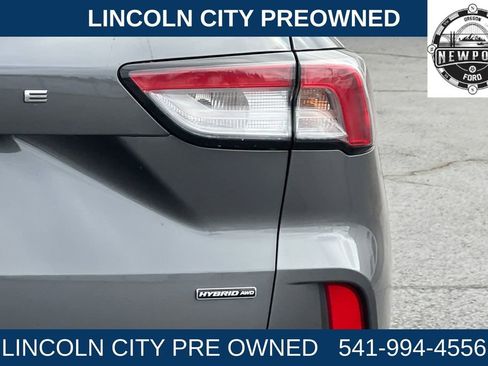 Used 2021 Ford Escape SE image 23