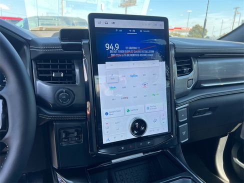 New 2025 Ford F150 Lightning Platinum image 25