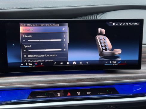 Used 2023 BMW 760i xDrive w/ Executive Package AWD/4WD image 30