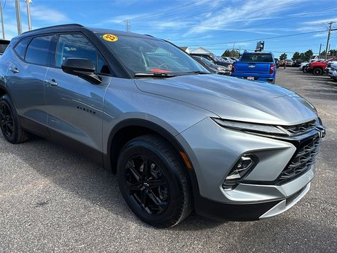Certified 2023 Chevrolet Blazer LT w/ Convenience Package image 3