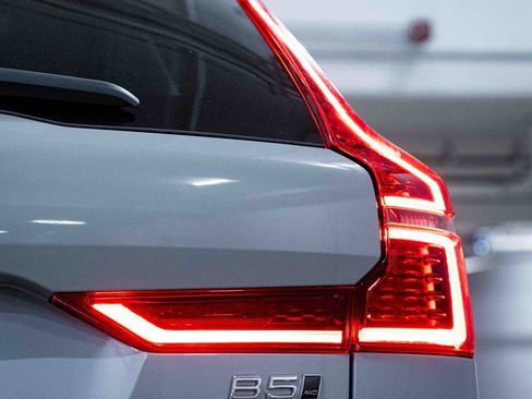 New 2026 Volvo XC60 B5 Ultra w/ Protection Package Premier image 6