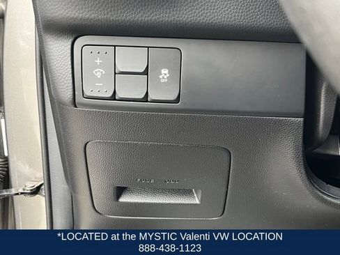 Used 2017 Kia Soul + FWD image 30