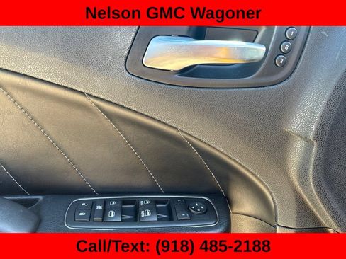 Used 2017 Dodge Charger R/T w/ Plus Group RWD image 9
