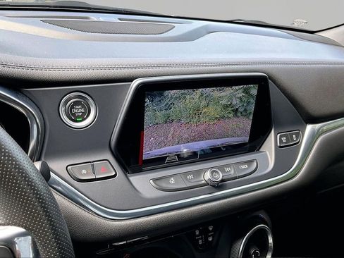 Used 2022 Chevrolet Blazer LT FWD image 11