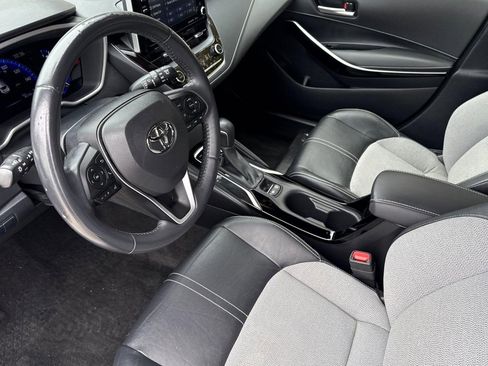 Used 2019 Toyota Corolla XSE image 4