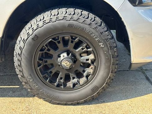 Used 2014 RAM 1500 Express AWD/4WD image 26