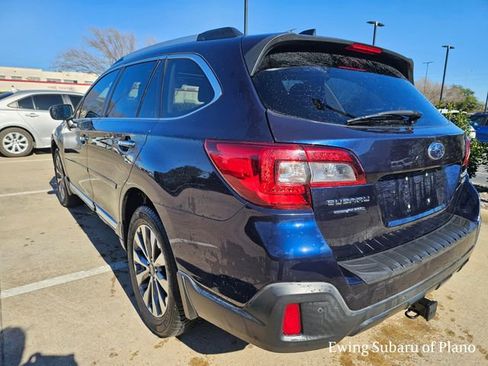 Used 2018 Subaru Outback 3.6R Touring image 3